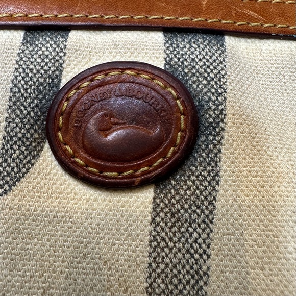 Dooney & Bourke Wristlet Clutch Leather Zebra Purse Bag Authentic - Picture 8 of 8